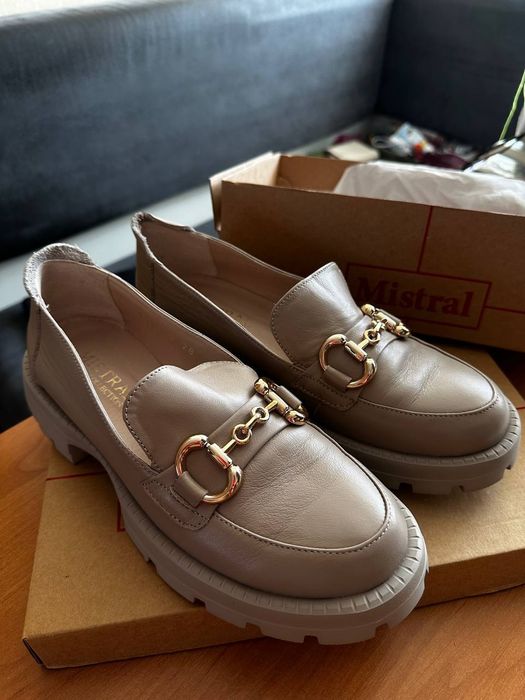 Женские кожаные туфли 39 р. Mistral