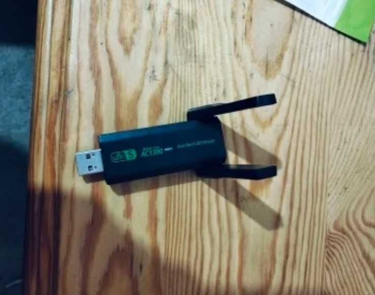 Двухдиапазонный USB WiFi 5 адаптер 1300 Mbps 2.4G/5G с двумя антеннами