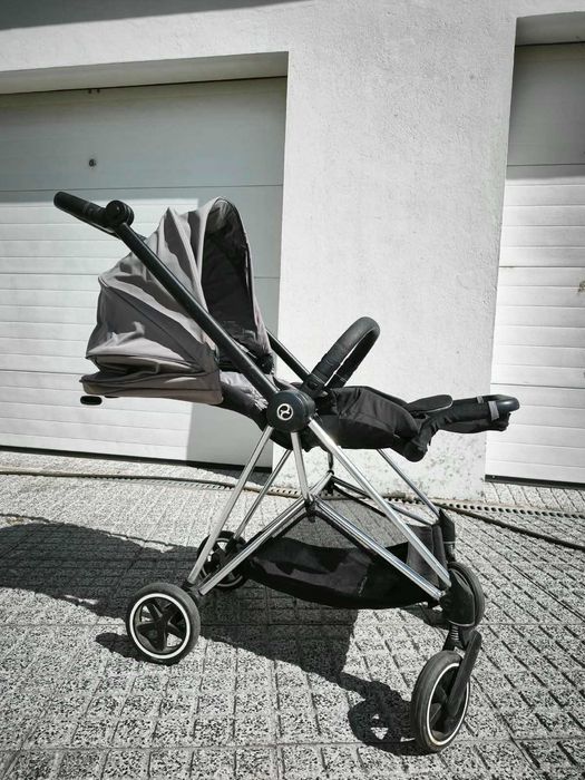 Carrinho passeio Cybex Mios + capa chuva + forro extra + adaptadores cloud z