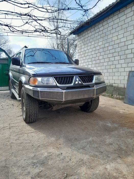 Бампер силовий металевий Mitsubishi Pajero Sport