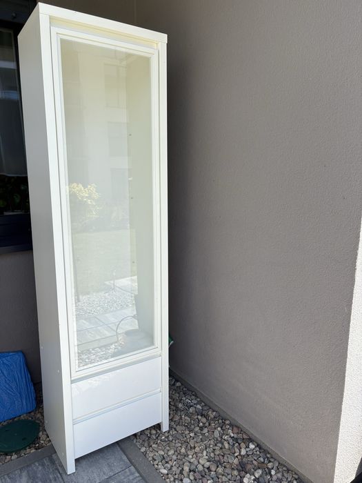 Sprzedam witryne  Kaspian biała mat