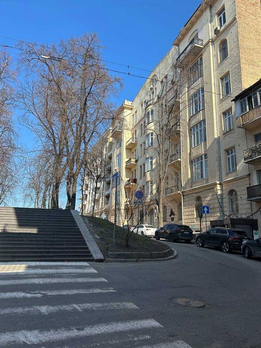 Продам 3-к квартиру вул.Костельна(Костьольна),10 2(7), 90м, 205000дол