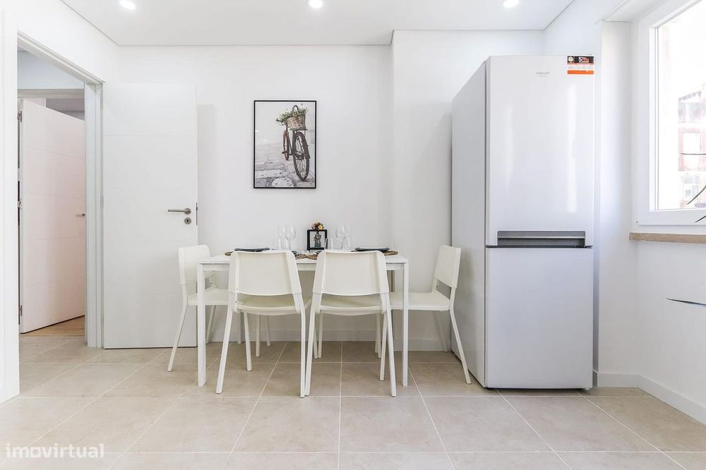 Apartamento T2 + T0 , próximo á Estação CP Cacém