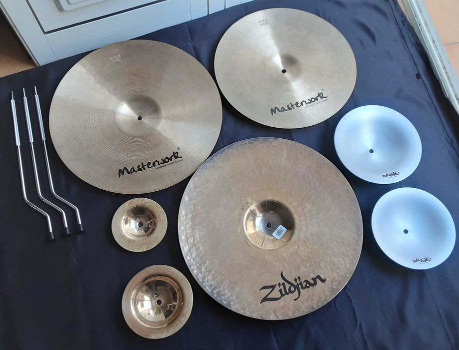 Prato Zildjian K-Custom Ride 20" + 6 Pratos + 3 Pernas Timbalão - 600€