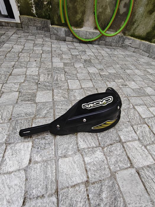 Protetores de mão Cycra