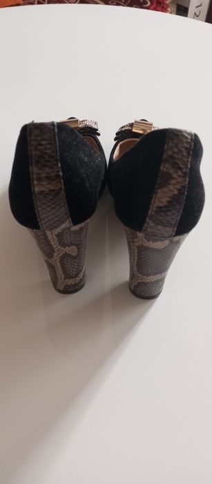 Продам жіночі туфлі