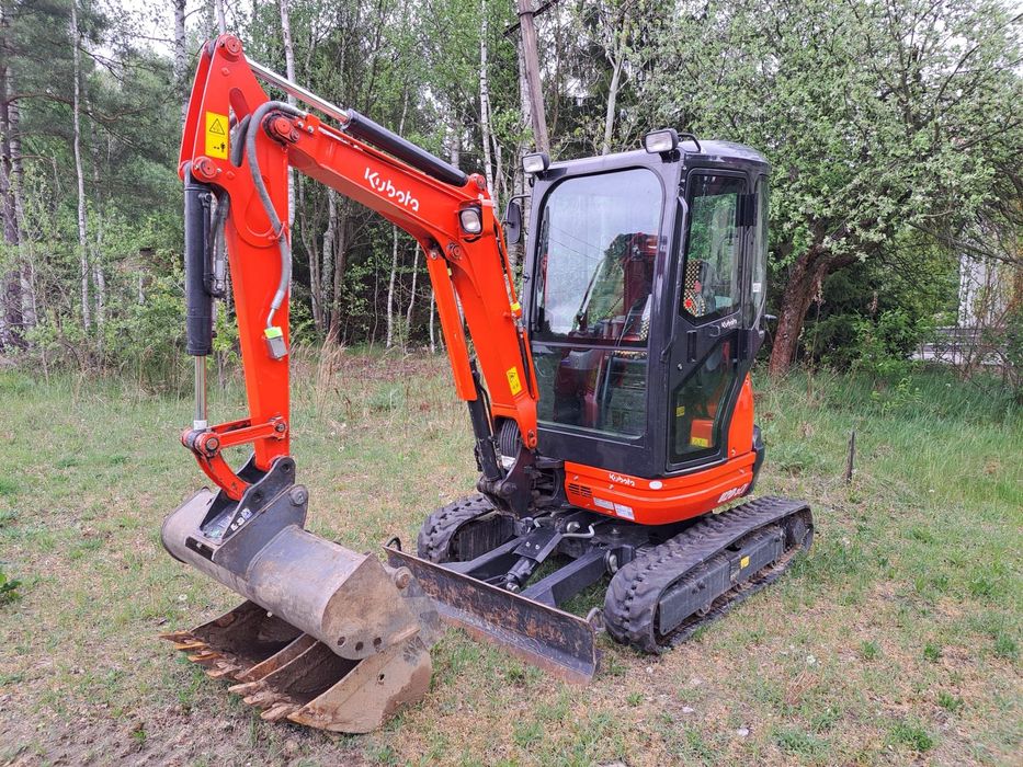 Kubota U20-3eu  Minikoparka Kubota U20-3eu 22 rok 1000mth waga 2400T