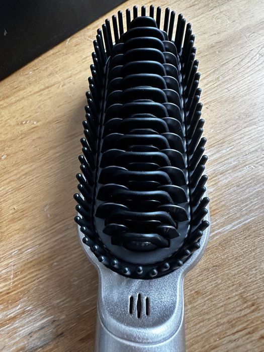 Prostownica do włosów , szczotka do stylizacji