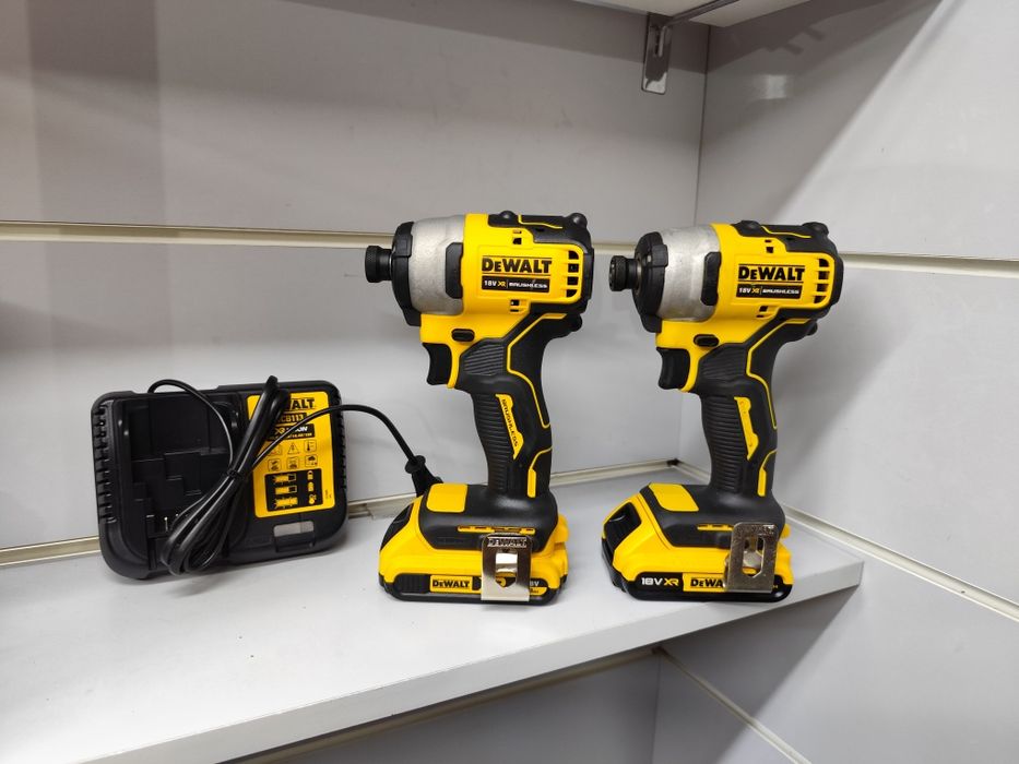 DeWal DCF809 безщітковий акумуляторний імпакт Девол оригінал