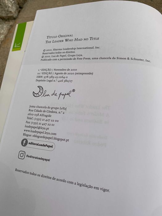 Livro O Líder Sem Título, Robin Sharma 10a ed. + Marcador Lua de Papel