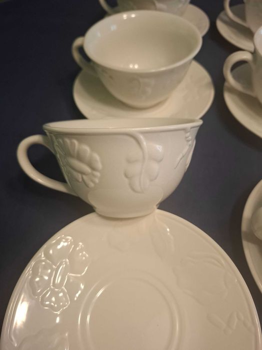 Conjunto 18 chavenas de chá com pires