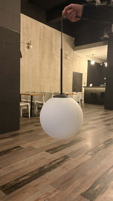 Lampa wisząca Kula | Mleczne szkło | Styl Loft/Modern