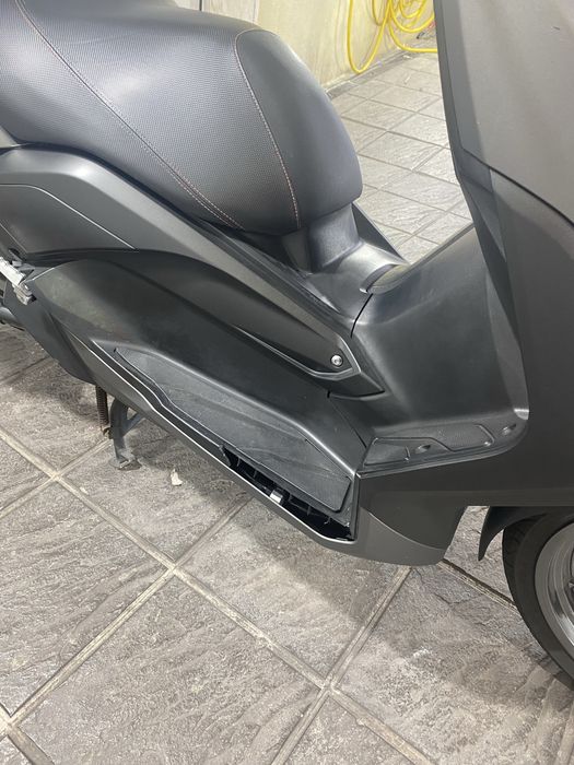 Yamaha X-Max 125cc