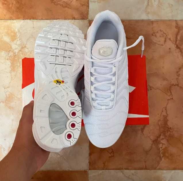 Nike_ Air_ Max _TN _Plus Biały/Szary R.38