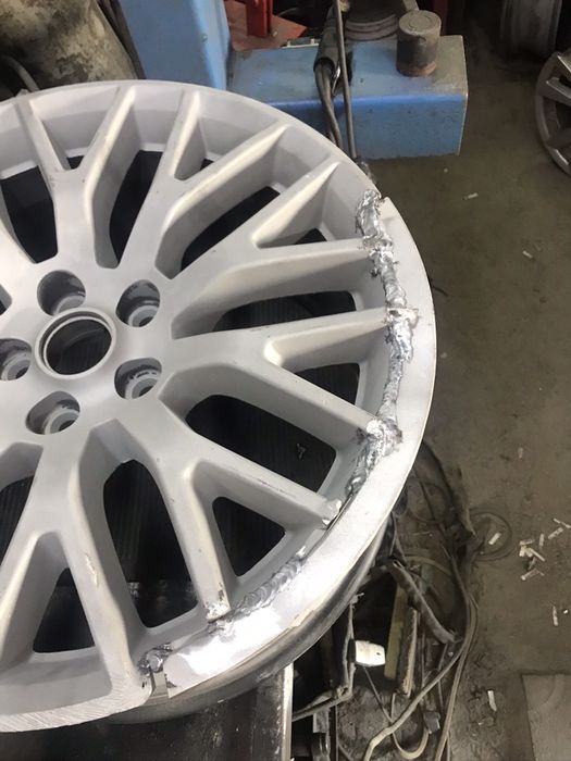 Ремонт легкосплавных дисков, аргонодуговая сварка.