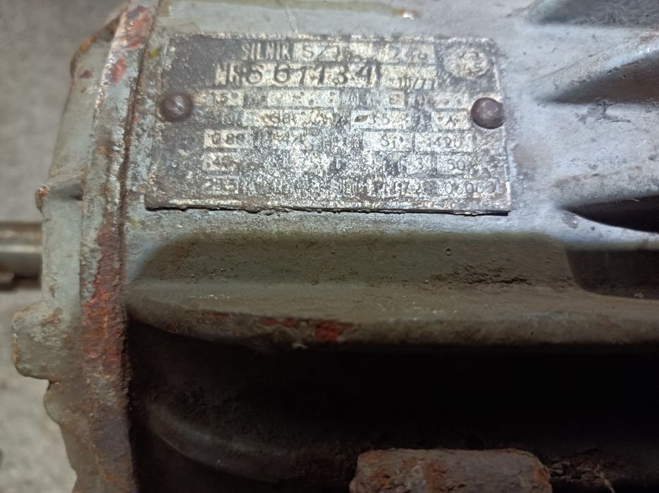 Silnik 3 fazowy uszkodzony