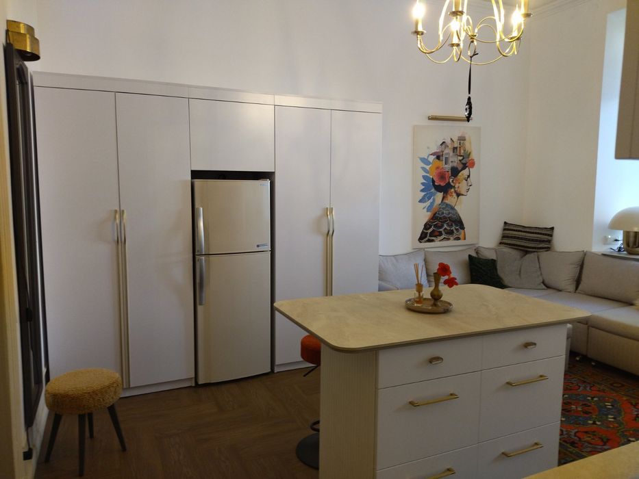 Аренда  стильная студия  свет всегда центр,Парк Шевченко 1 этаж,укрыти