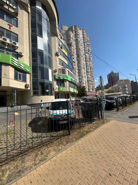 Продам фасадне офісне приміщення вул. Дніпровська набережна, 23А - View 4