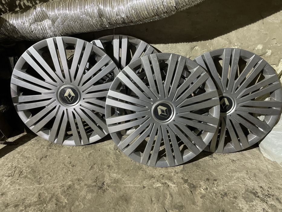 Продаю диски з резиною і ковпаками 205/55/r16