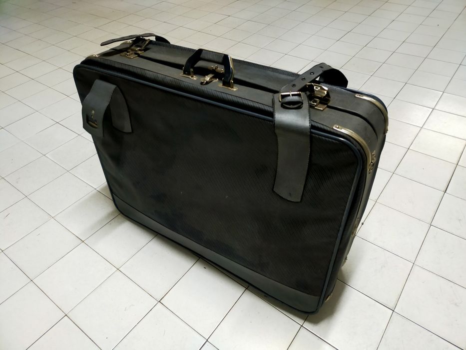 Vendo mala de viagem antiga