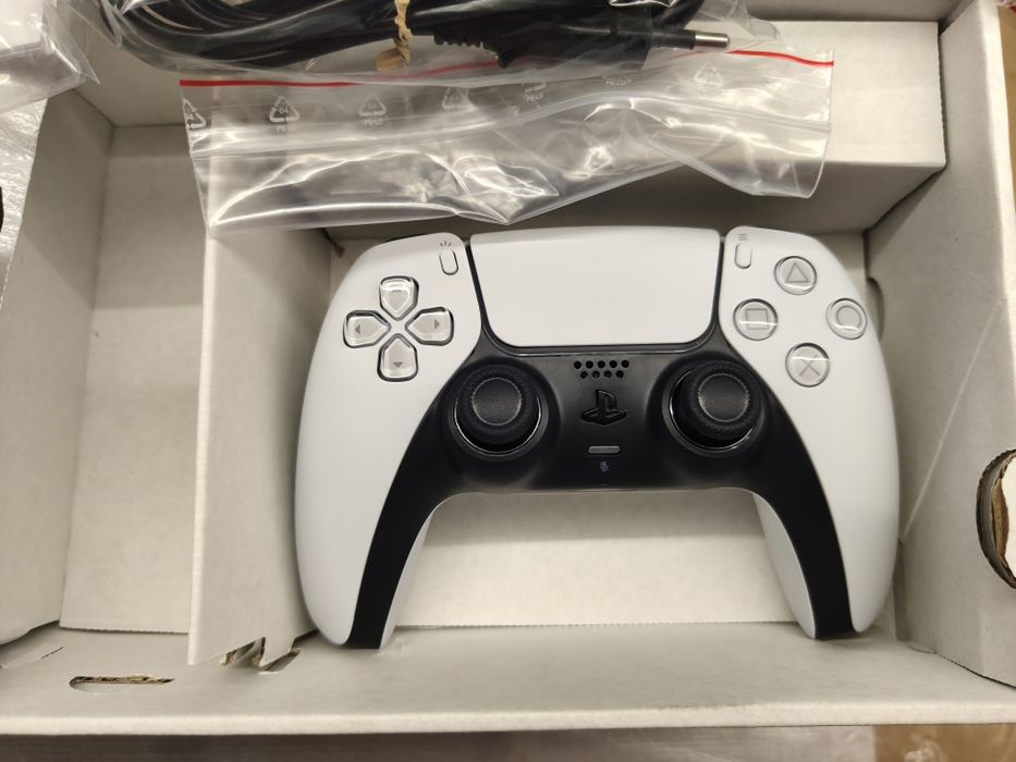Sony PlayStation 5 Naped 825GB 1Pad