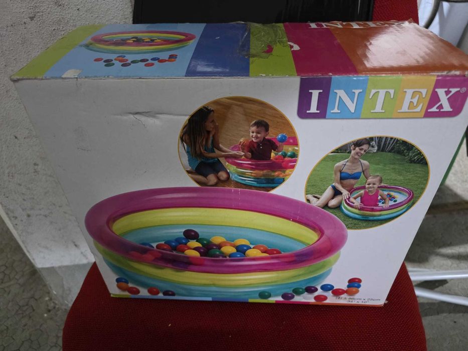 Conjunto infantil — Triciclo Smoby + Trotinete + Carrinho + Piscina Intex