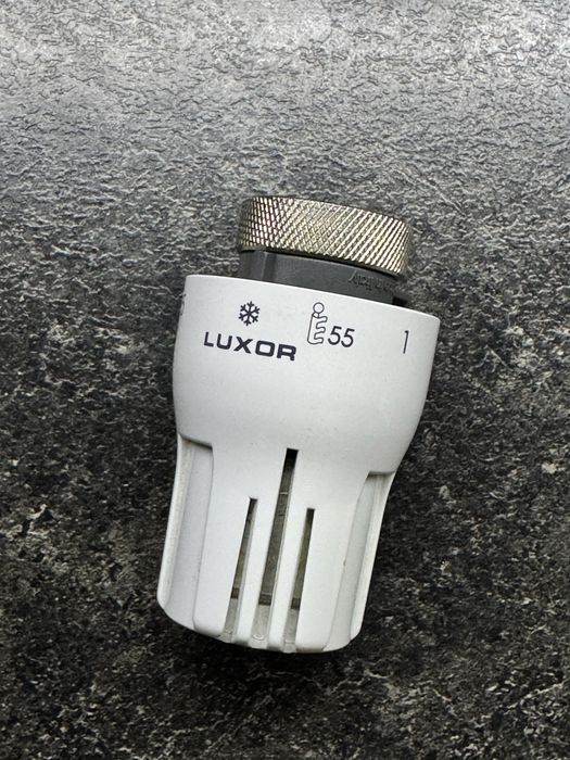 Терморегулятор (термостат) Luxor для радиаторов отопления, белый