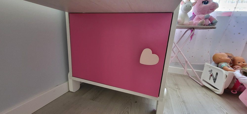 Secretária quarta criança