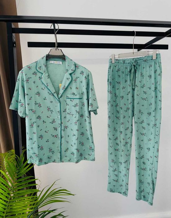 Piżama damska flanelowa, bawełniana z krótkim i długim rękawem.