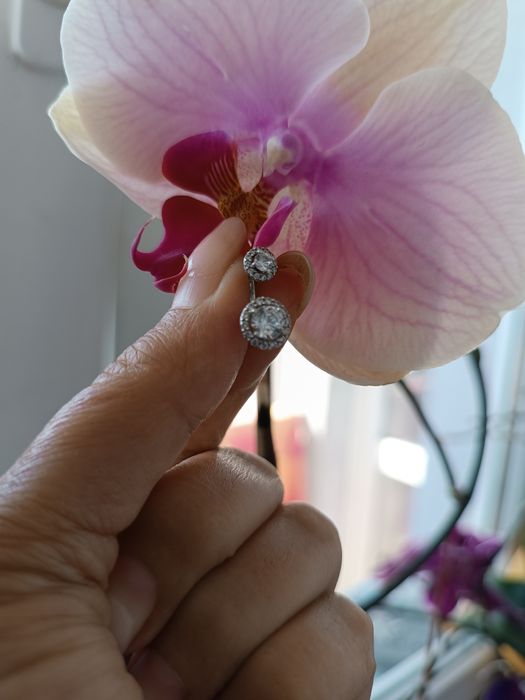 Продам пуссеты 2 в 1 серебро- не дорого