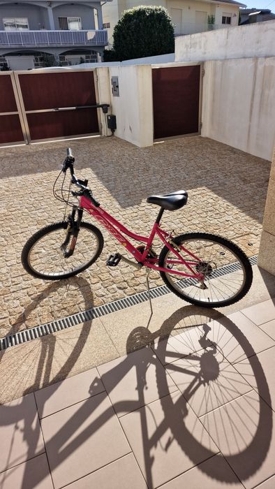 Bicicleta BTT Júnior CBF Shine