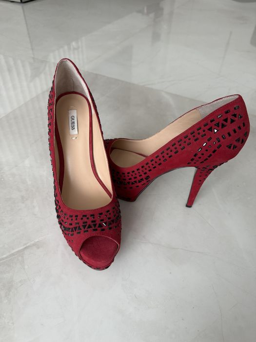 Туфлі Guess. Нові. Розмір 40. Замша/шкіра