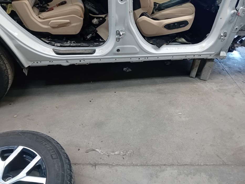 Slupek prog jeep Grand cherokee wl long