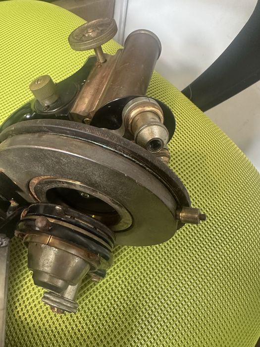 Старинный микроскоп