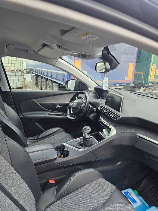 Sprzedam Peugeot 3008. 2019r