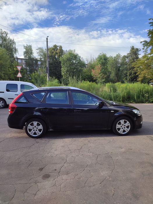 Kia Ceed. 1.6 Дизель, 2009 року