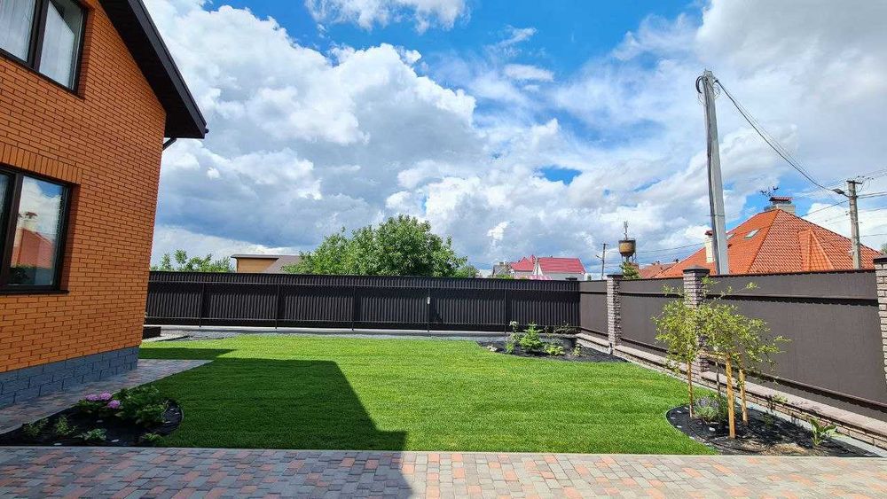 ВИРОБНИК Рулонний газон, Газон в рулонах з укладанням під ключ !