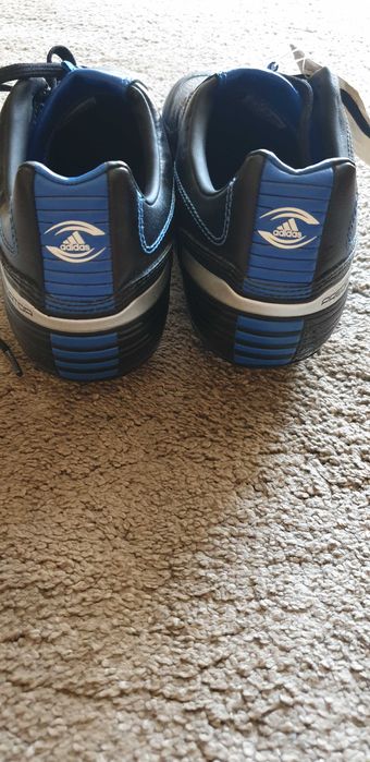 Sprzedam buty korki firmy addidas
