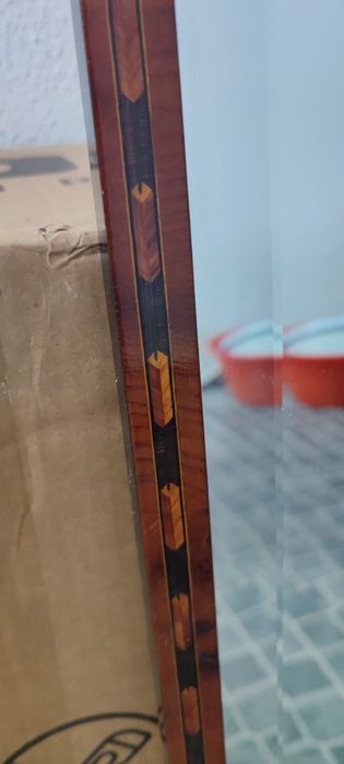 Espelho de Parede Vintage Antigo com Moldura de Marchetaria e Vidro Biselado