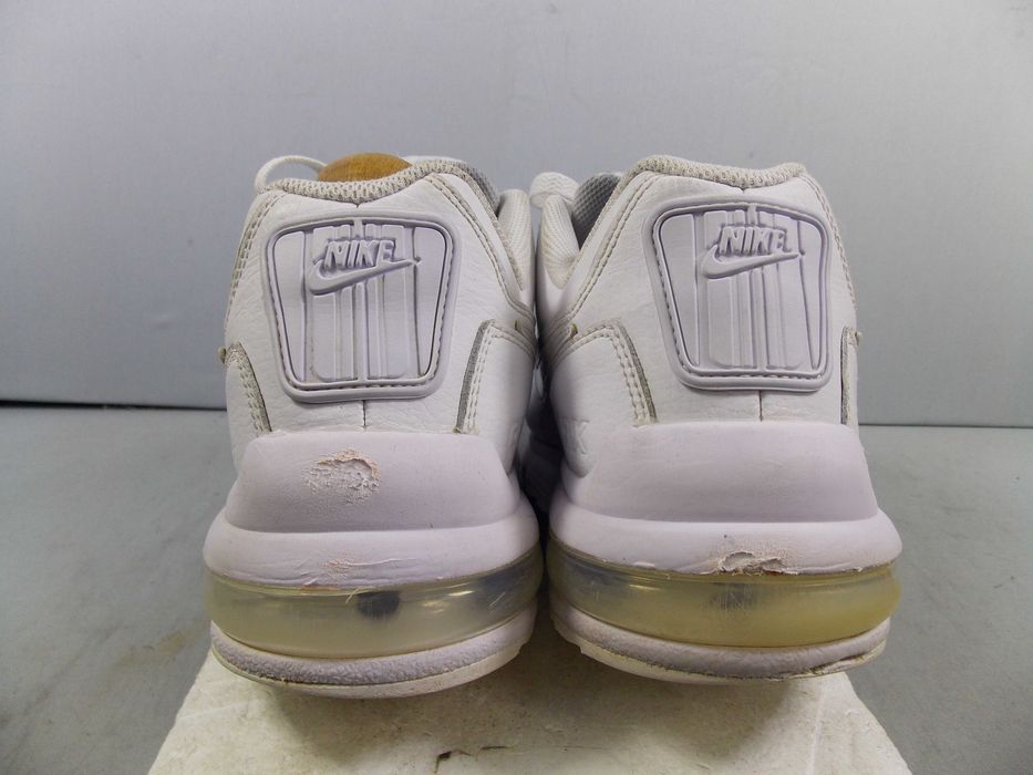 NIKE Air Max Ltd 3