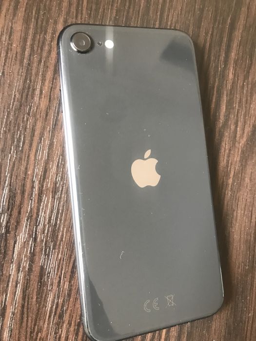 Iphone SE 2 (2020), 128, б/у, черный, в идеале