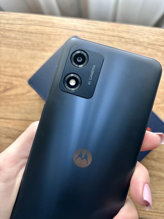 Продам телефон moto e13 2/64