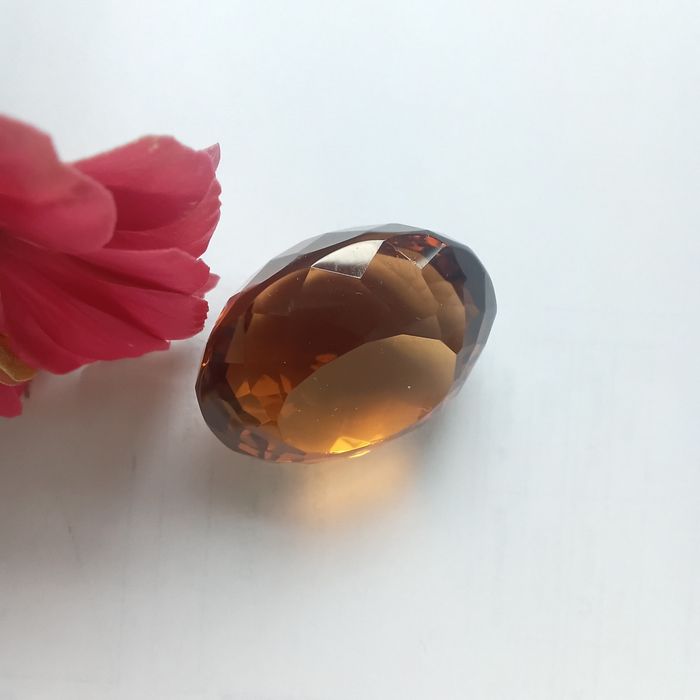 Topázio Natural Enorme.     109,20ct