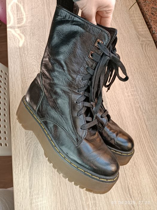 Продам шкіряні черевики, 38 розмір.