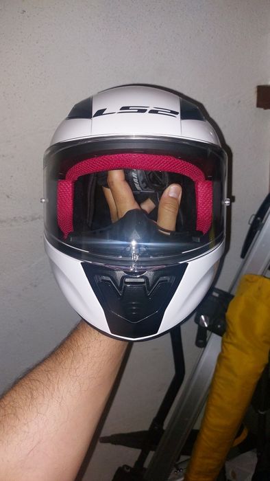 Equipamento mota 2 capacetes e Luvas em Pele Novas L
