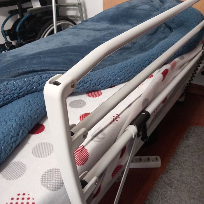 Cama articulada nova sem uso com colchão