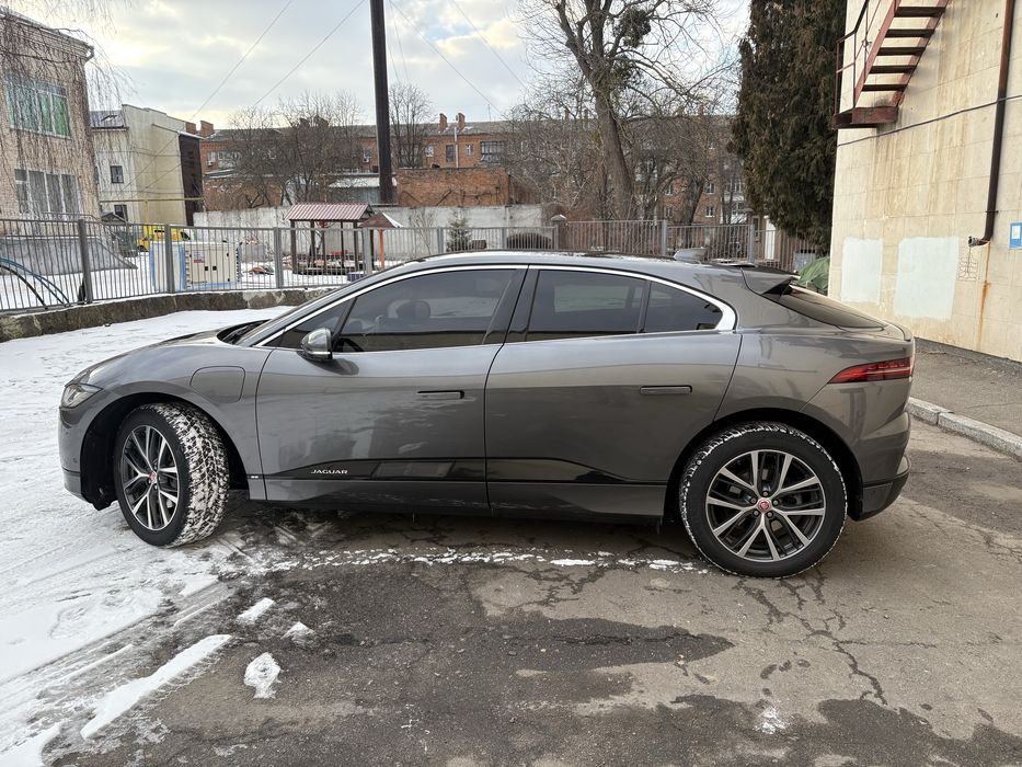 Електроавтомобіль Ягуар I-PACE SE