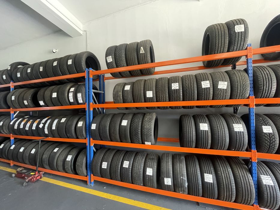 Pneus novos e semi-novos