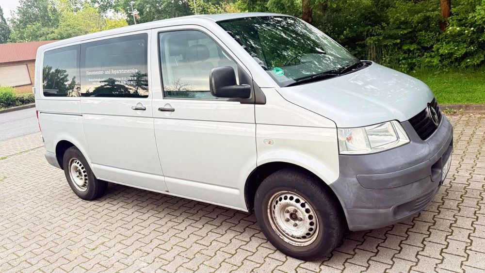 Volkswagen VW Caravelle T5 2.5 TDI 130 KM 9-osobowy 2 komplety opon