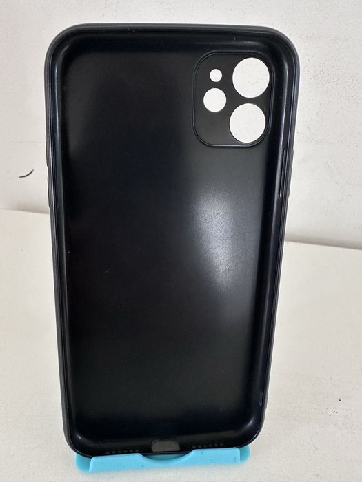 Чехол на iPhone 11